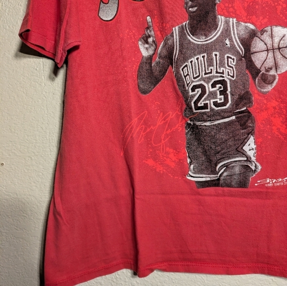 Red Graphic T-Shirt - Picture 3 of 11